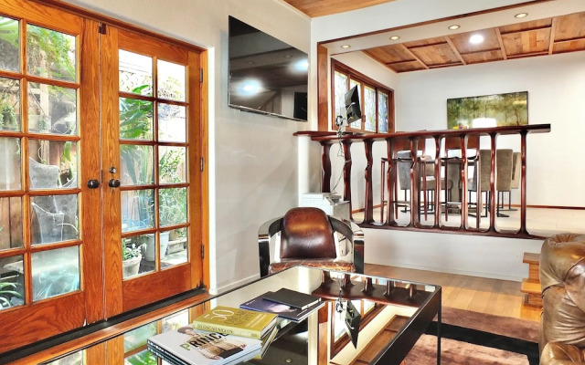 Beachside Sanctuary Lovely 3 BDR Steps to Ocean!