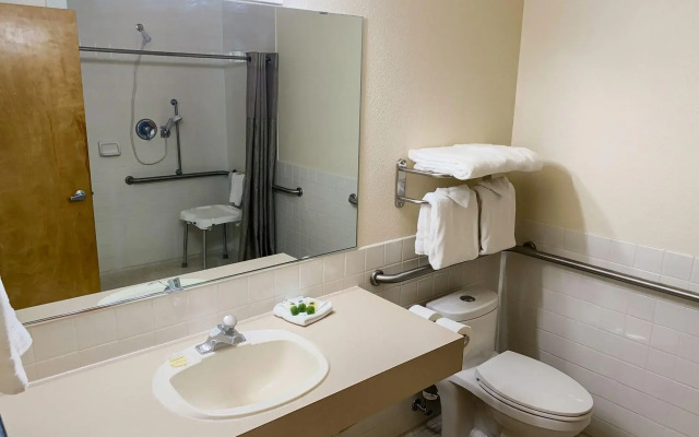 Sisters Inn And Suites