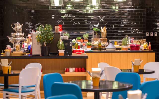 Park Inn by Radisson Dubai Motor City