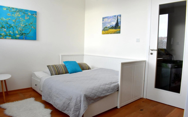 Airstay Prague apartment: Grebovka