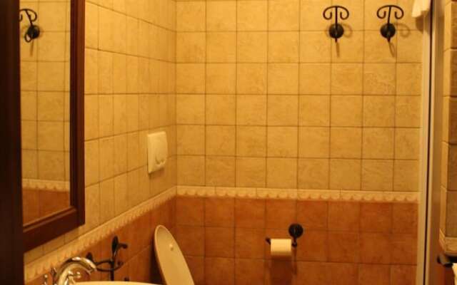 Angelucci Agriturismo con Camere e Agri Camping