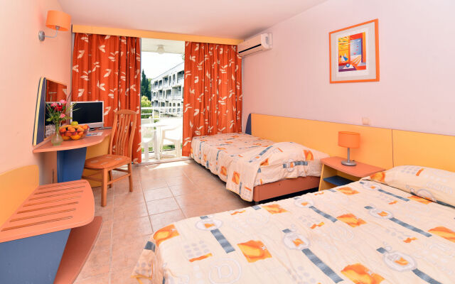 Com Hotel