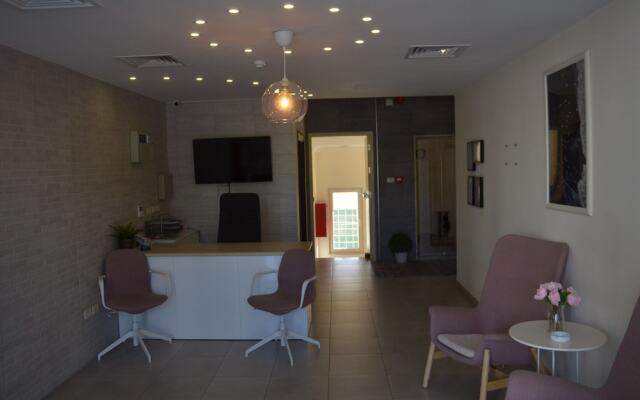 Arman Hotel Suites