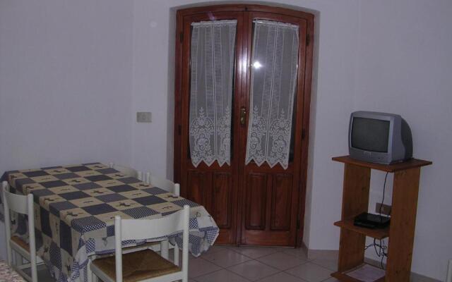 Orosei-Sardegna-Appartamento 5 posti letto con giardino