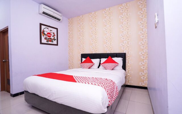 Eston House By OYO Rooms