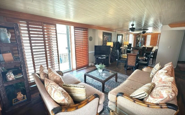 Tristan Towers Unit 1B