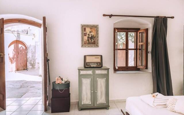 Melody House in Roustika