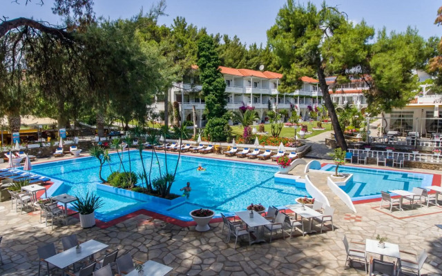 Porfi Beach Hotel