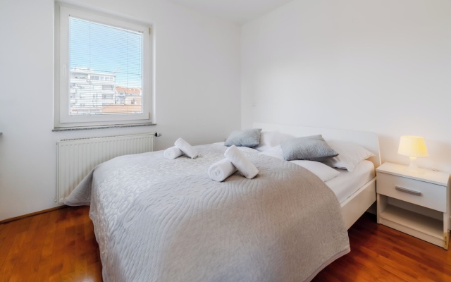 Cherry City Stay Apartment With Parking