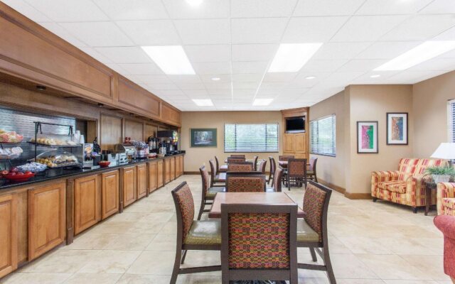 Clarion Pointe Franklin - Nashville Area