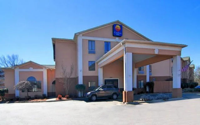 Baymont Inn & Suites Winston Salem