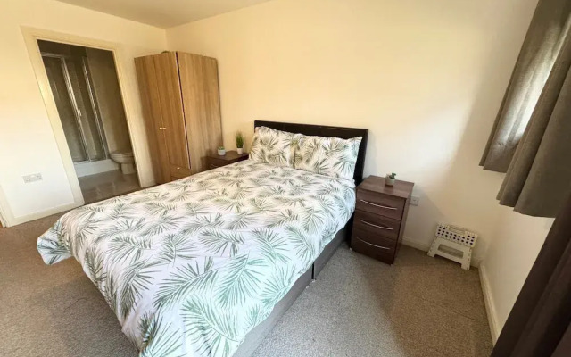 Sea Breeze Retreat in Swansea