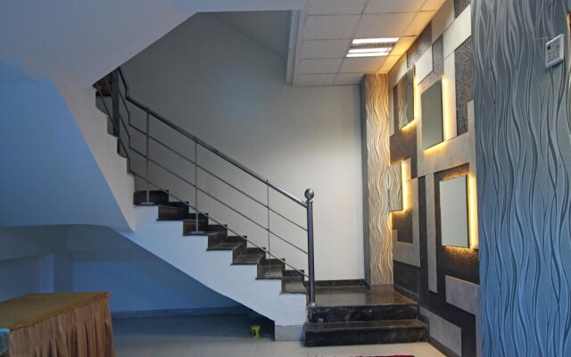 Oyo 682 Near Fortis Hospital