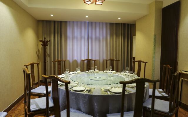 Ningxia Liupanshan Juhong Hotel