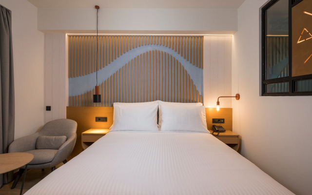 Hyperion City Hotel