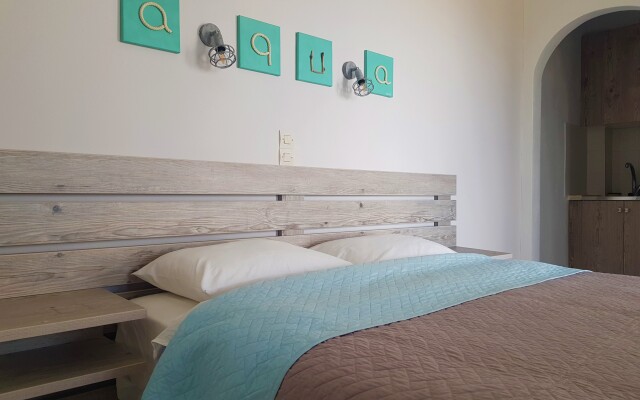 Petros Studios & Suites