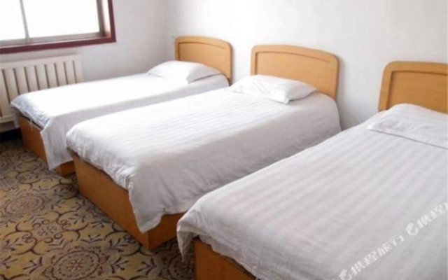 Qianyuan Hotel (Dalian Xi'an Road Shop)