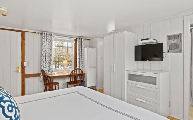 The Seagrove Suites & Guest Rooms