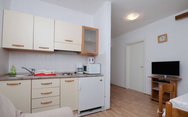 Apartments Ruza-rajska Beach