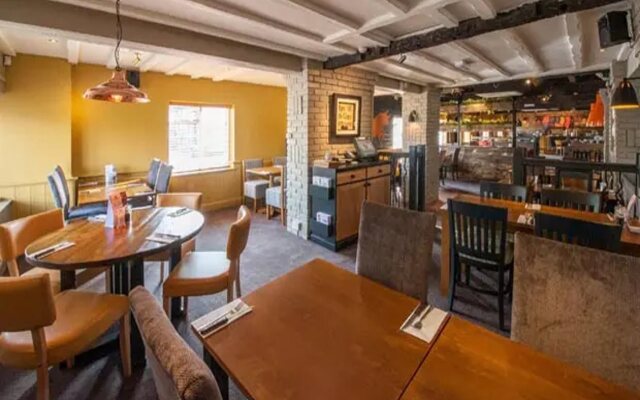 Premier Inn Gloucester Little Witcombe