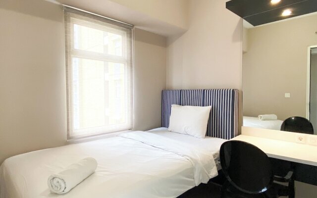 Warm Living And Homey 2Br At Springlake Summarecon Bekasi Apartment