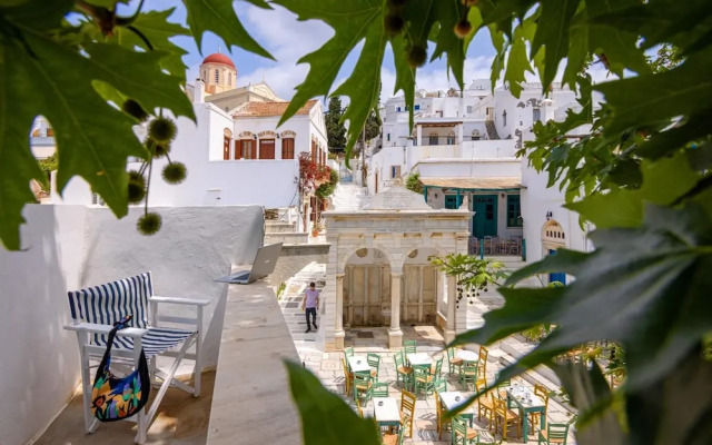 Platanos Cycladic House