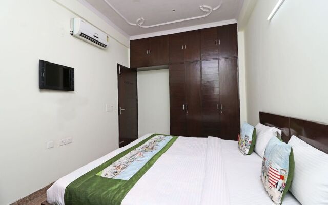 OYO 10172 Dhruv Residency