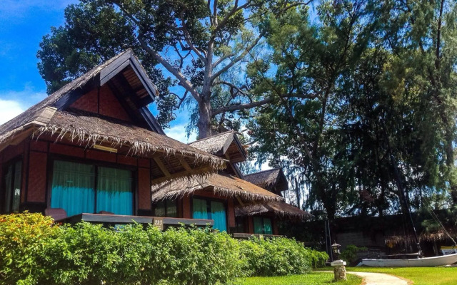 Sunset Village Beach Resort