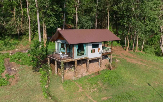 Tawan Riverside - Elephant Resort