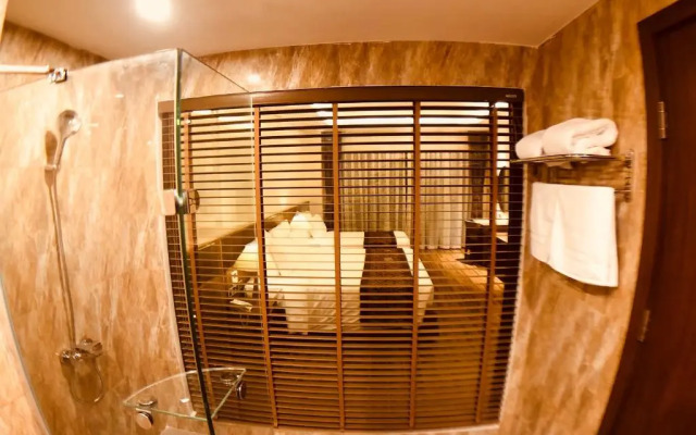 Coral Bay Resort