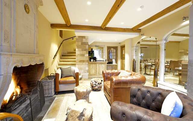 hotelImage