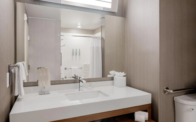 Courtyard by Marriott Houston Northeast