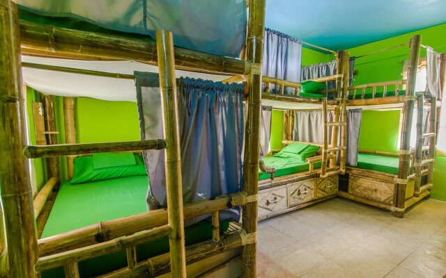 Jeepney Hostel and Kite Resort