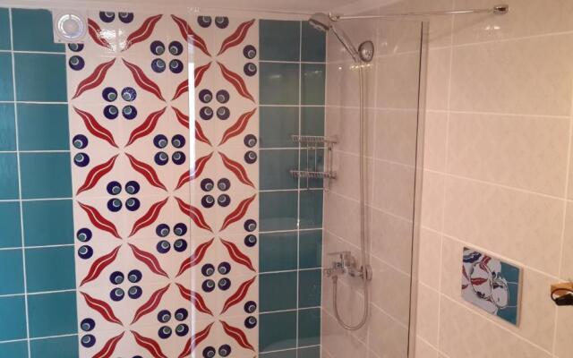 Tashkonak Studio Suites