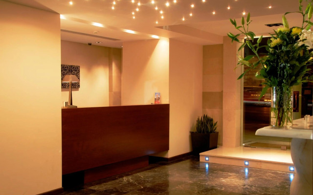 Athens Gate Hotel