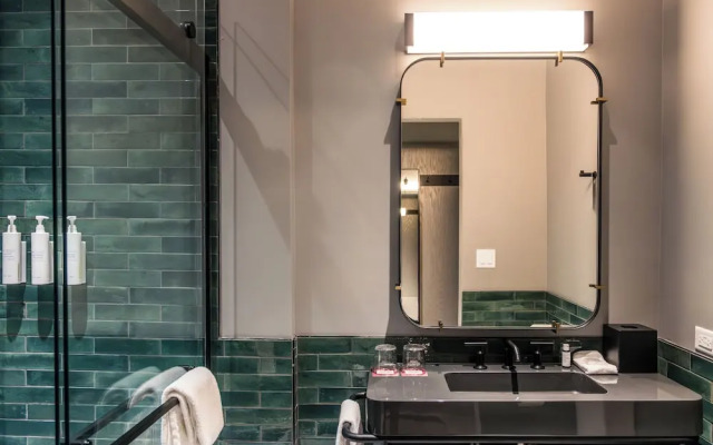 Moxy Cincinnati Downtown