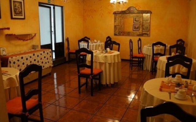 Hotel Muros Quito
