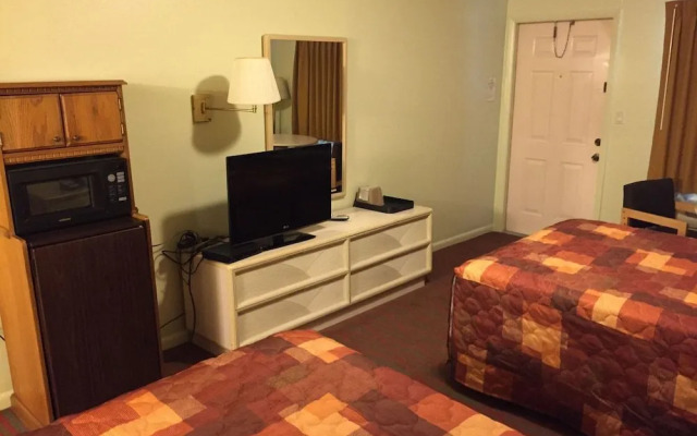 Sebring Inn