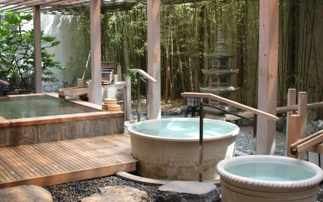Hanabishi Hotel