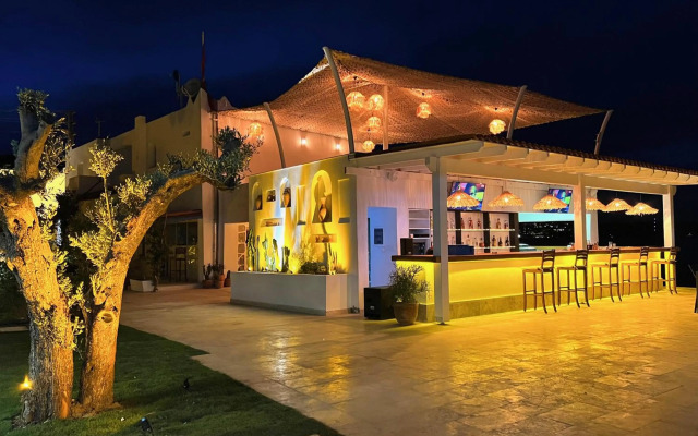 Lavinya Otel