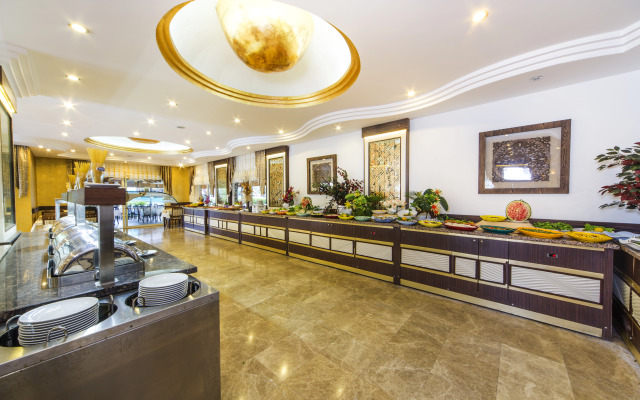 Kleopatra Ada Hotel