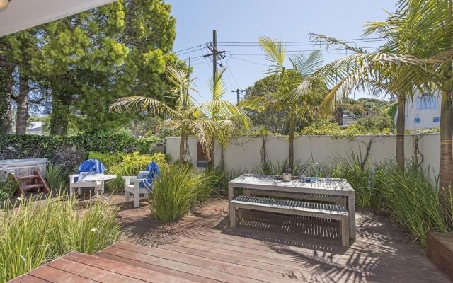 Large Mission Bay Apartment