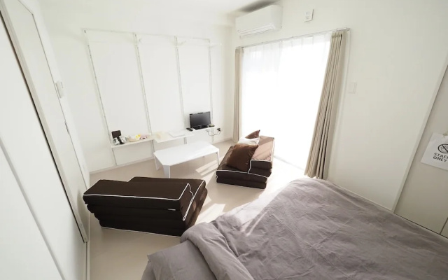 La Lumiere Oroku 501 – Guest Rooms – Naha