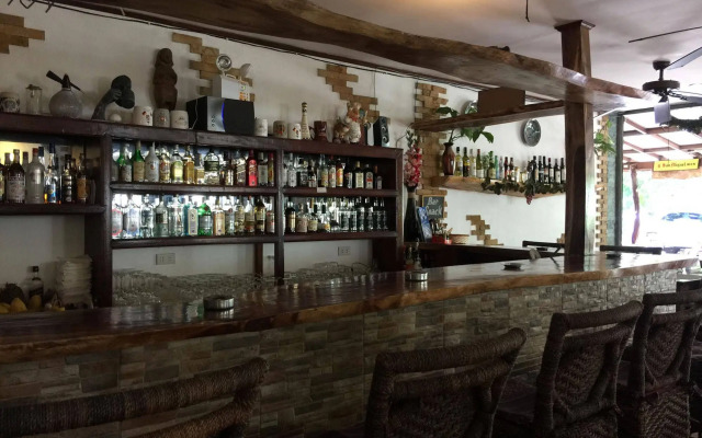 TipTop Hotel, Resto and Delishop