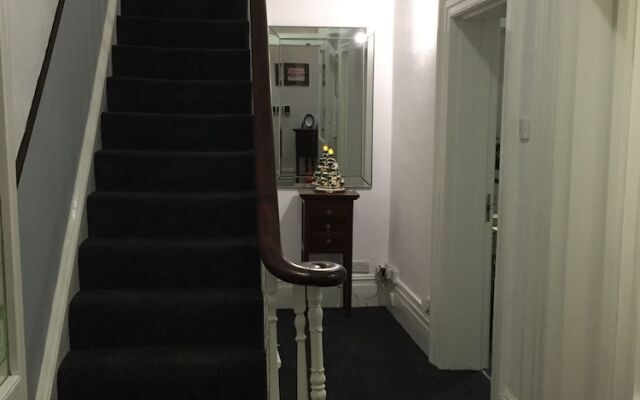 Avon Side Guest House