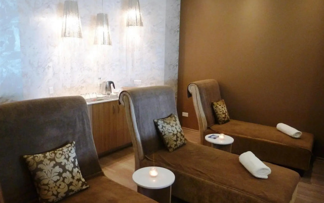 Tofinis Hotel