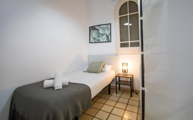 31PAR217 - Mediterranean style apartment