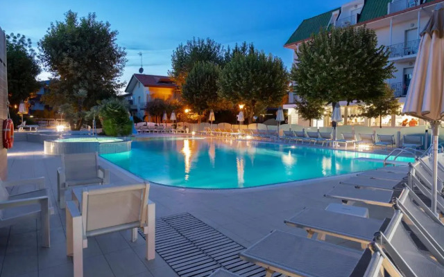Hotel Paris Resort