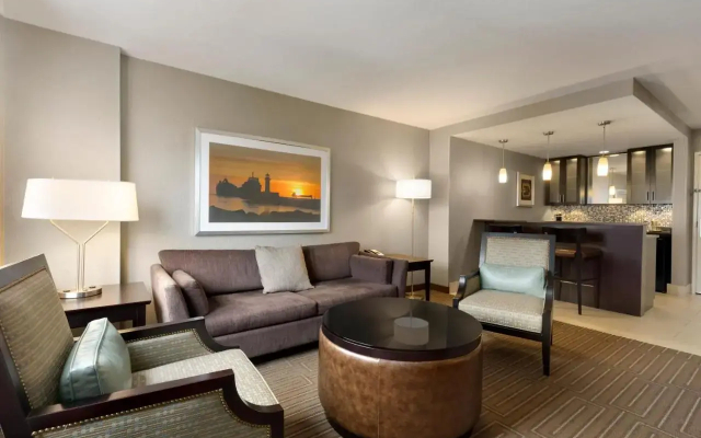Holiday Inn Hotel & Suites Duluth-Downtown