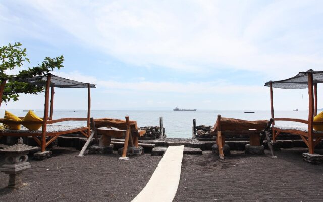 Crystal Beach Bali Hotel